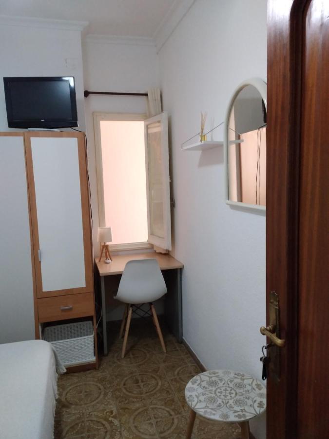 Cozy Single Room Mercado Central Аликанте Экстерьер фото