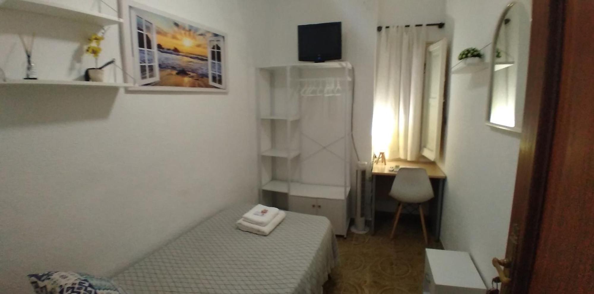 Cozy Single Room Mercado Central Аликанте Экстерьер фото